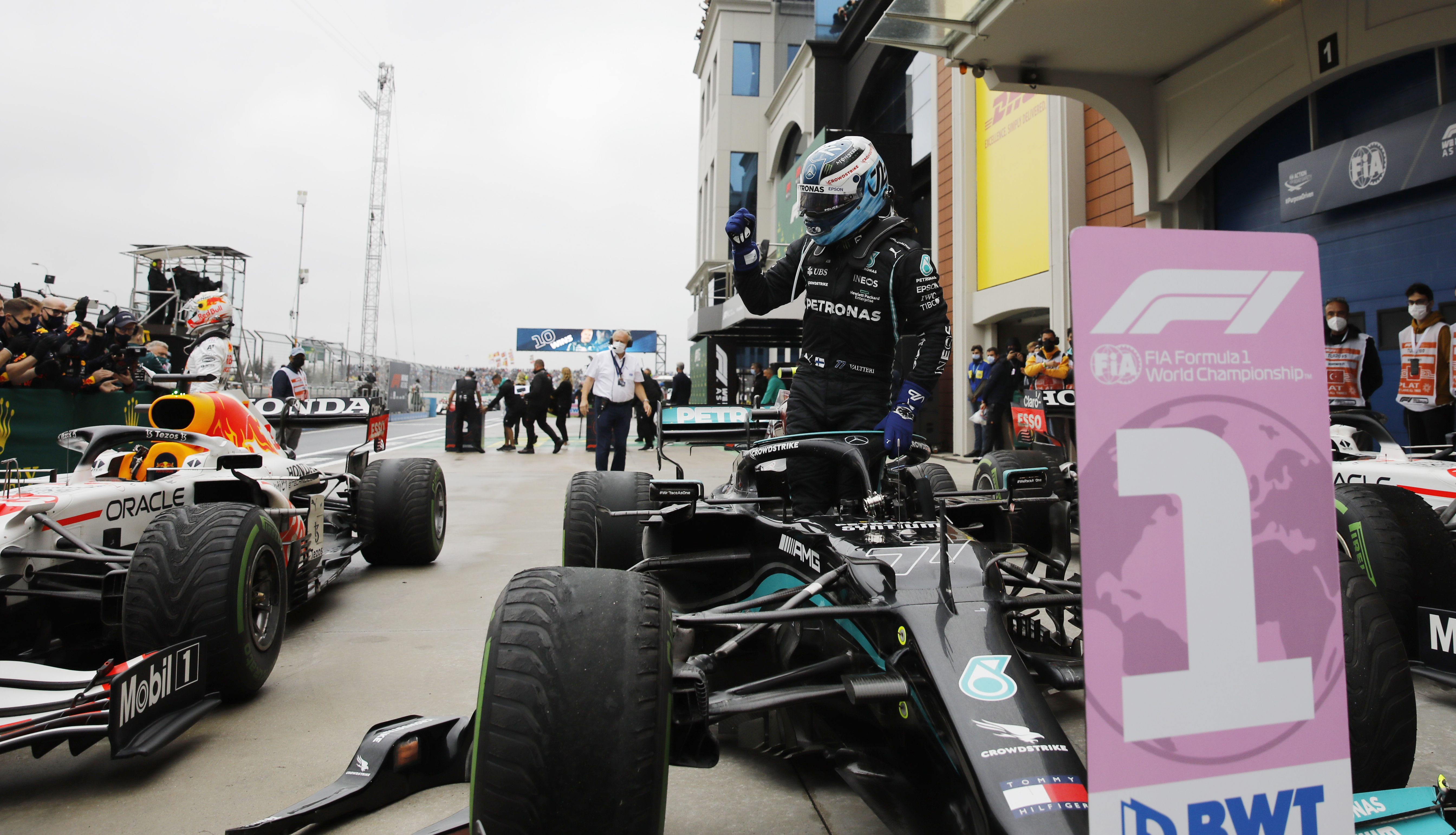 Formula One F1 - Turkish Grand Prix - Intercity Istanbul Park, Istanbul, Turkey - October 10, 2021 Mercedes' Valtteri Bottas gets out of the car after winning the race REUTERS/Umit Bektas