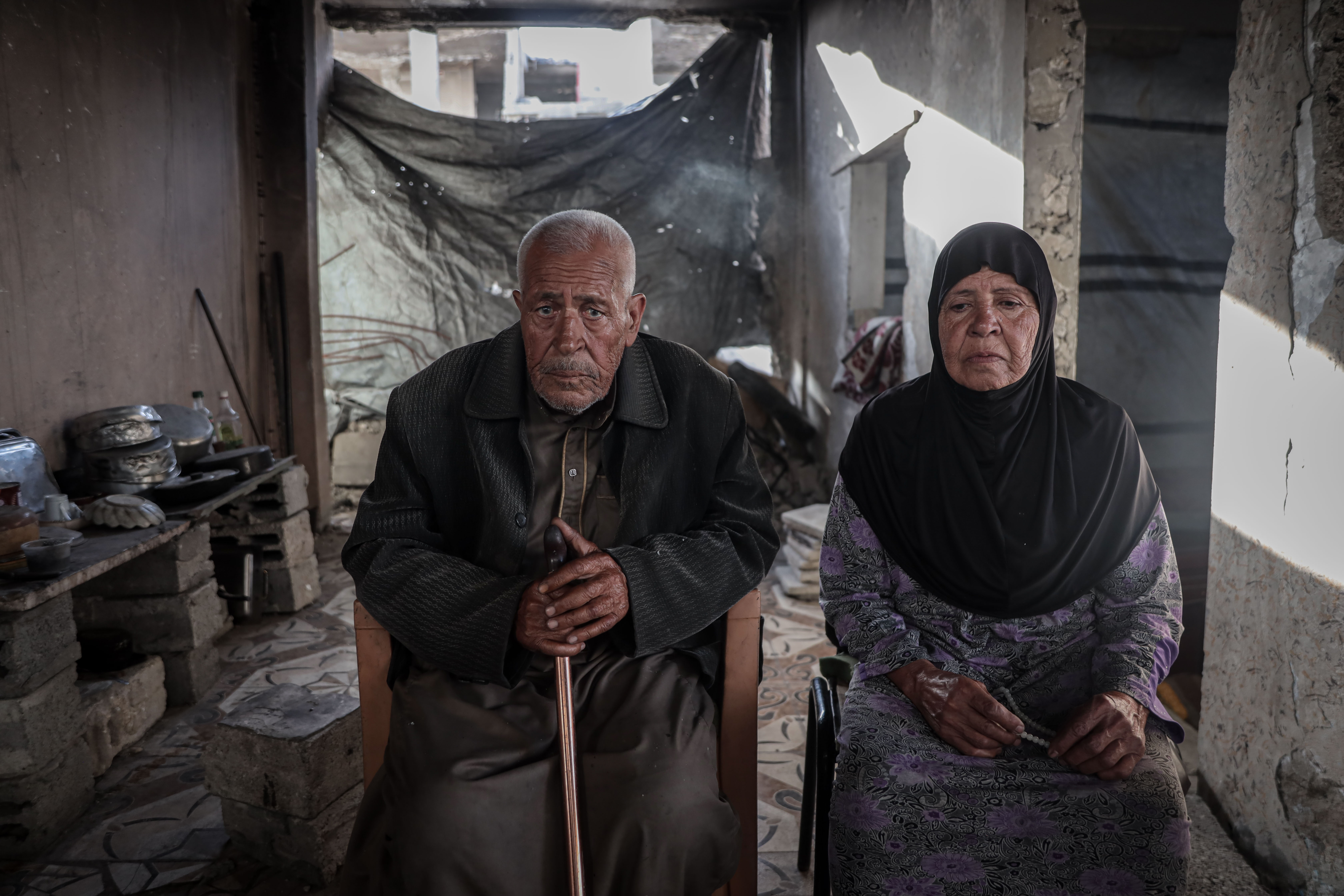 Abdel Mahdi al-Wuheidi and his wife Aziza