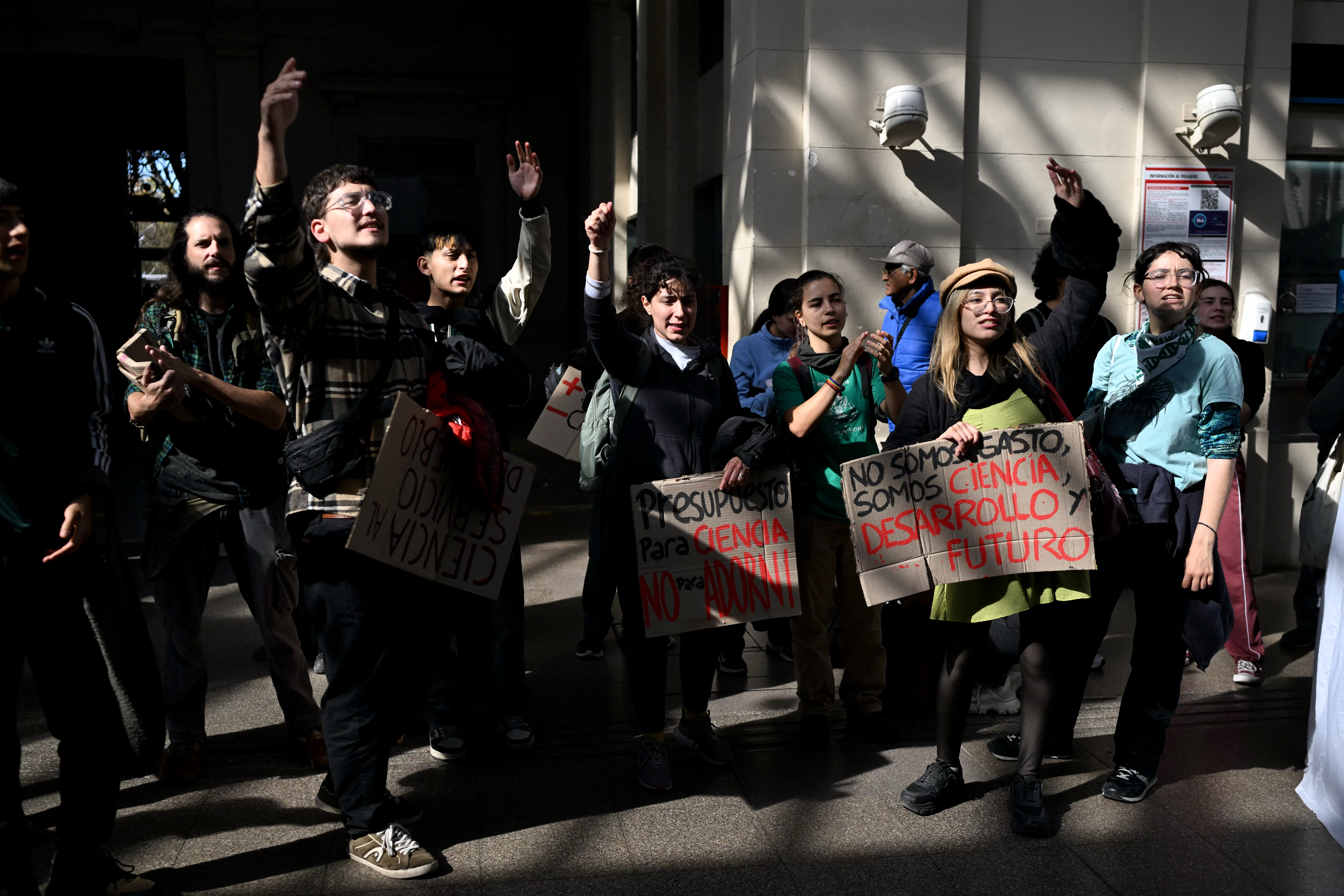 Tens of thousands protest in Argentina over Milei university cuts