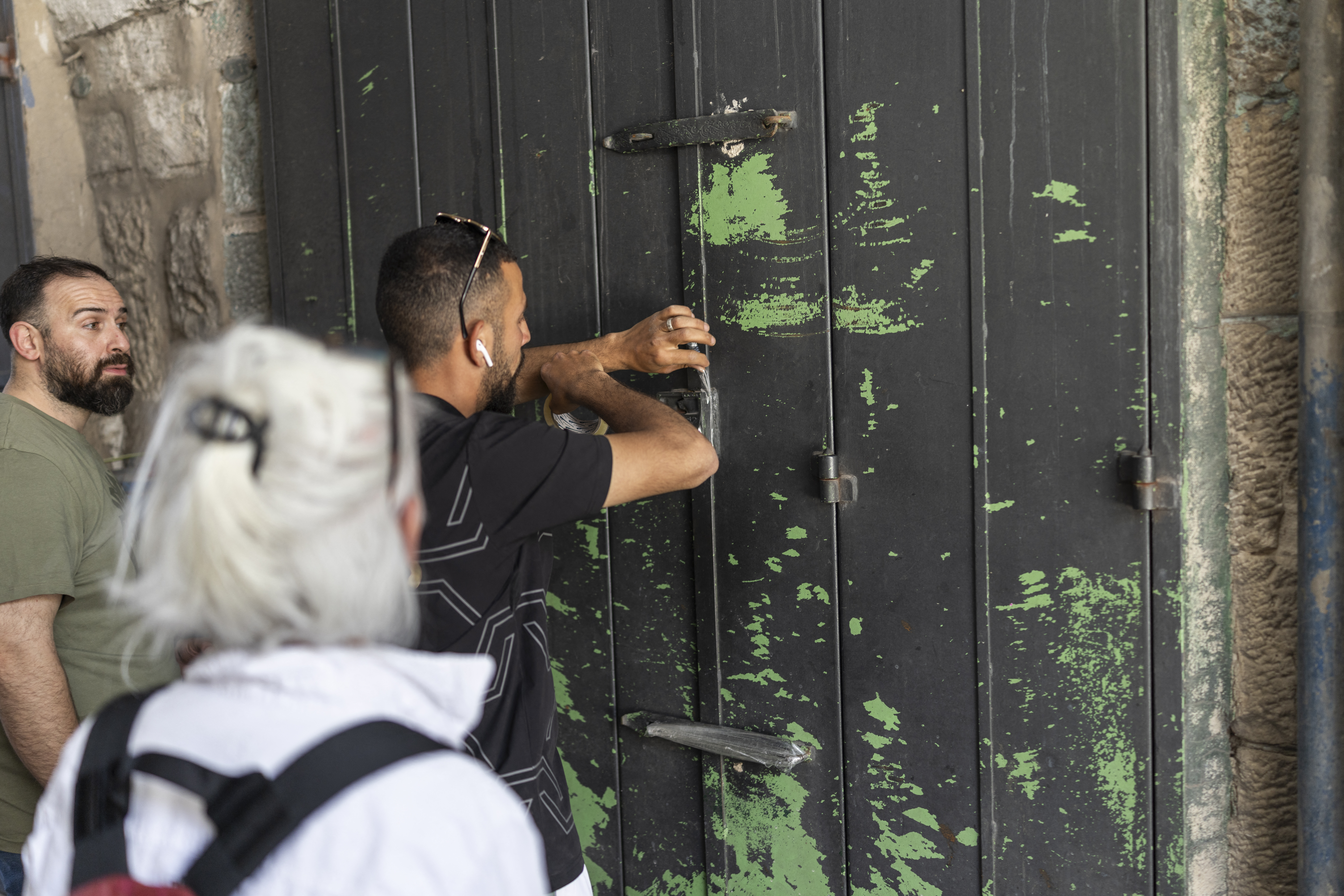 Israeli ultranationalists chant racist slogans during Jerusalem Day march