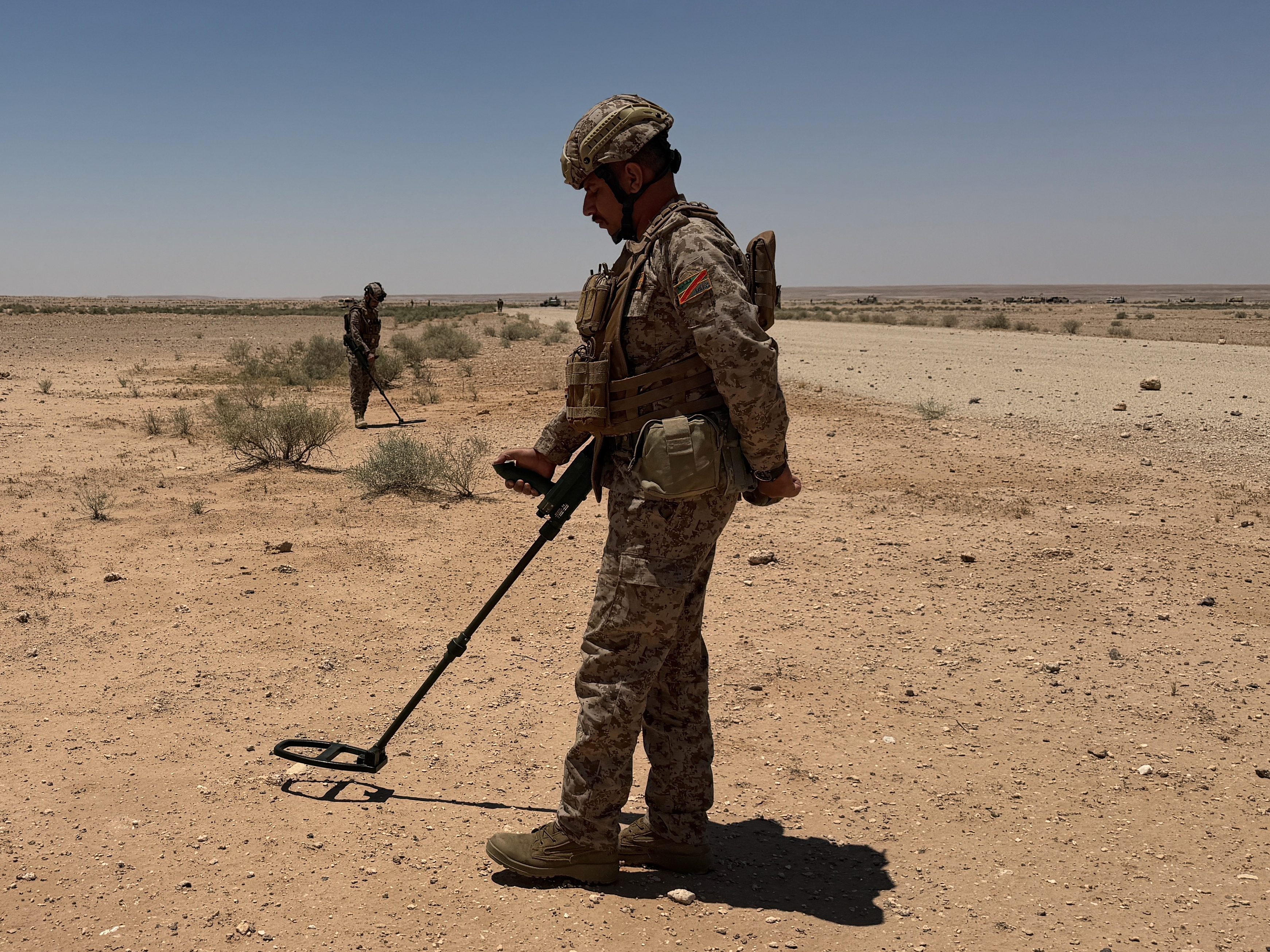 Army forces launch an investigative operation in the Nukhaib desert