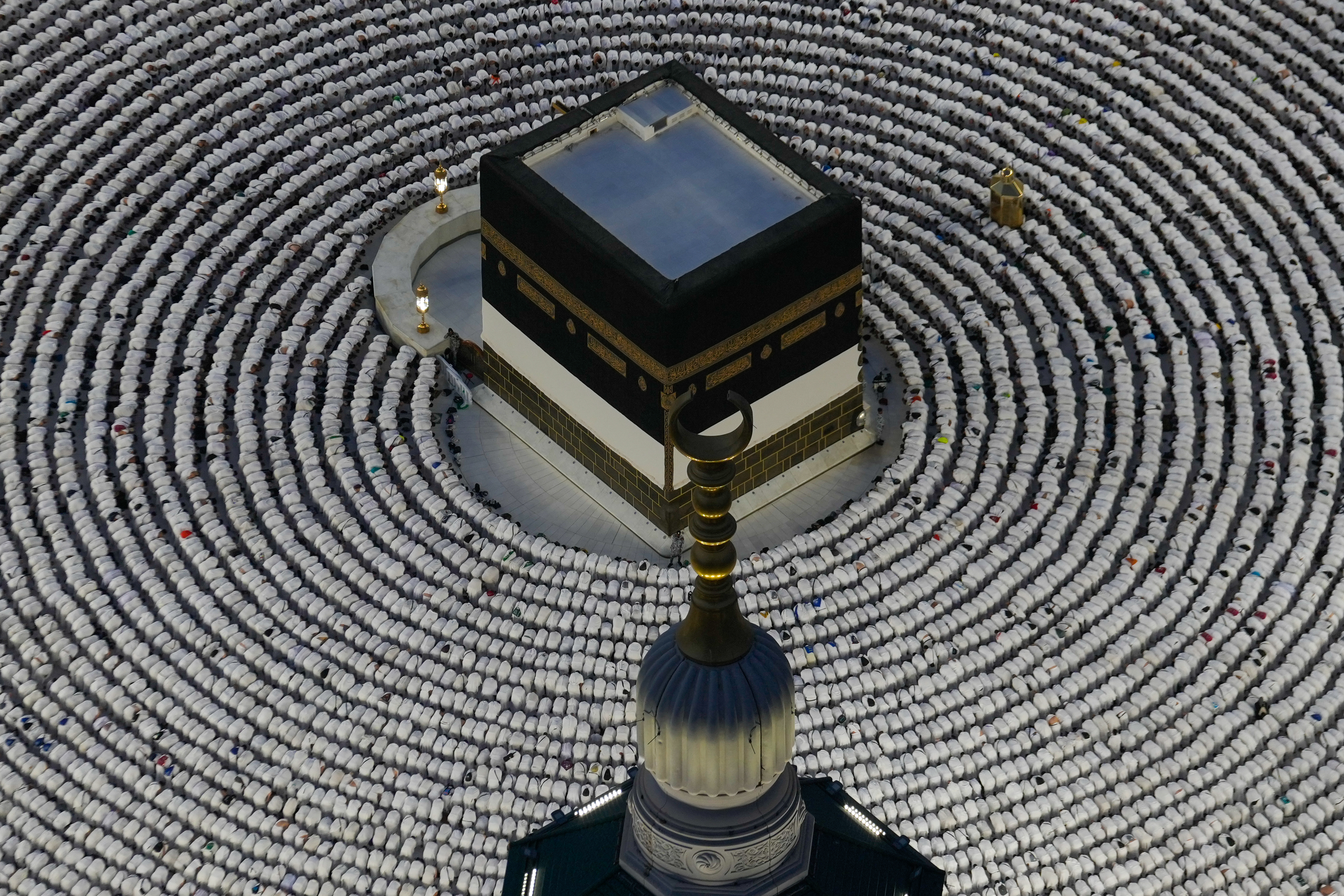 Over 1.5 million pilgrims begin Hajj amid regional tensions