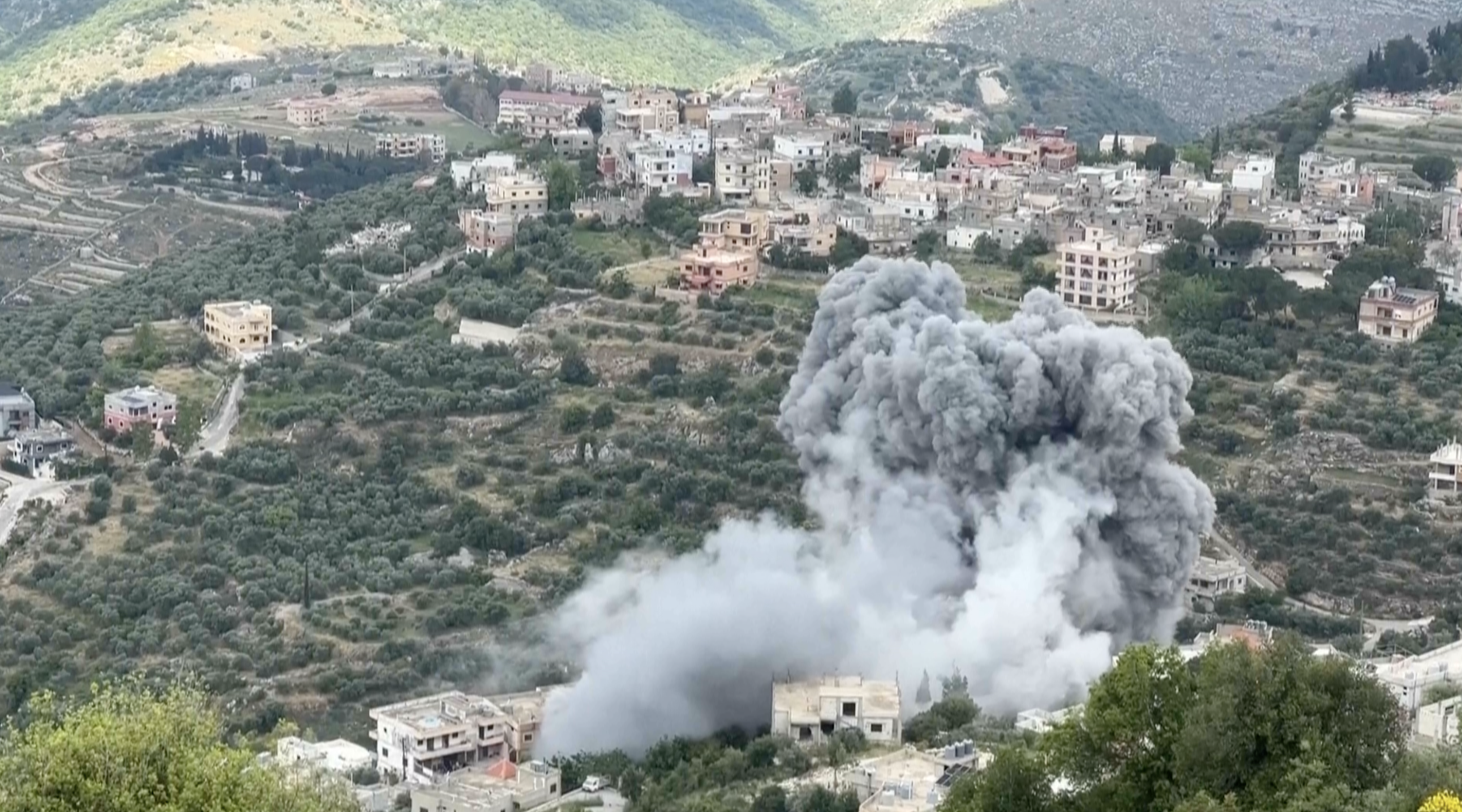 ISRAEL HITS LEBANON