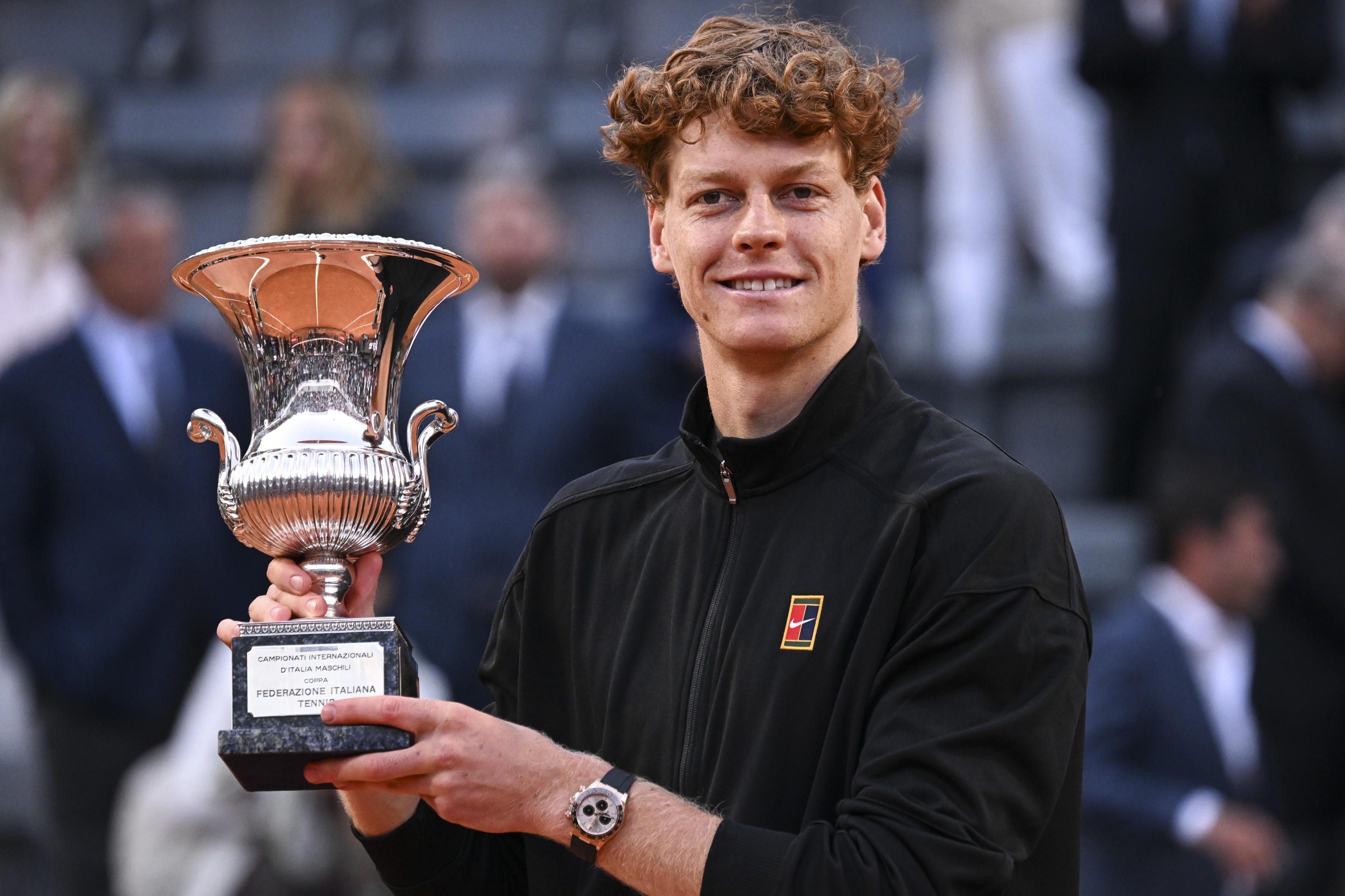 epa12968861 Jannik Sinner of Italy poses with the trophy after winning the Men's Singles final tennis match at the Italian Open tennis tournament in Rome, Italy, 17 May 2026. EPA/RICCARDO ANTIMIANI
