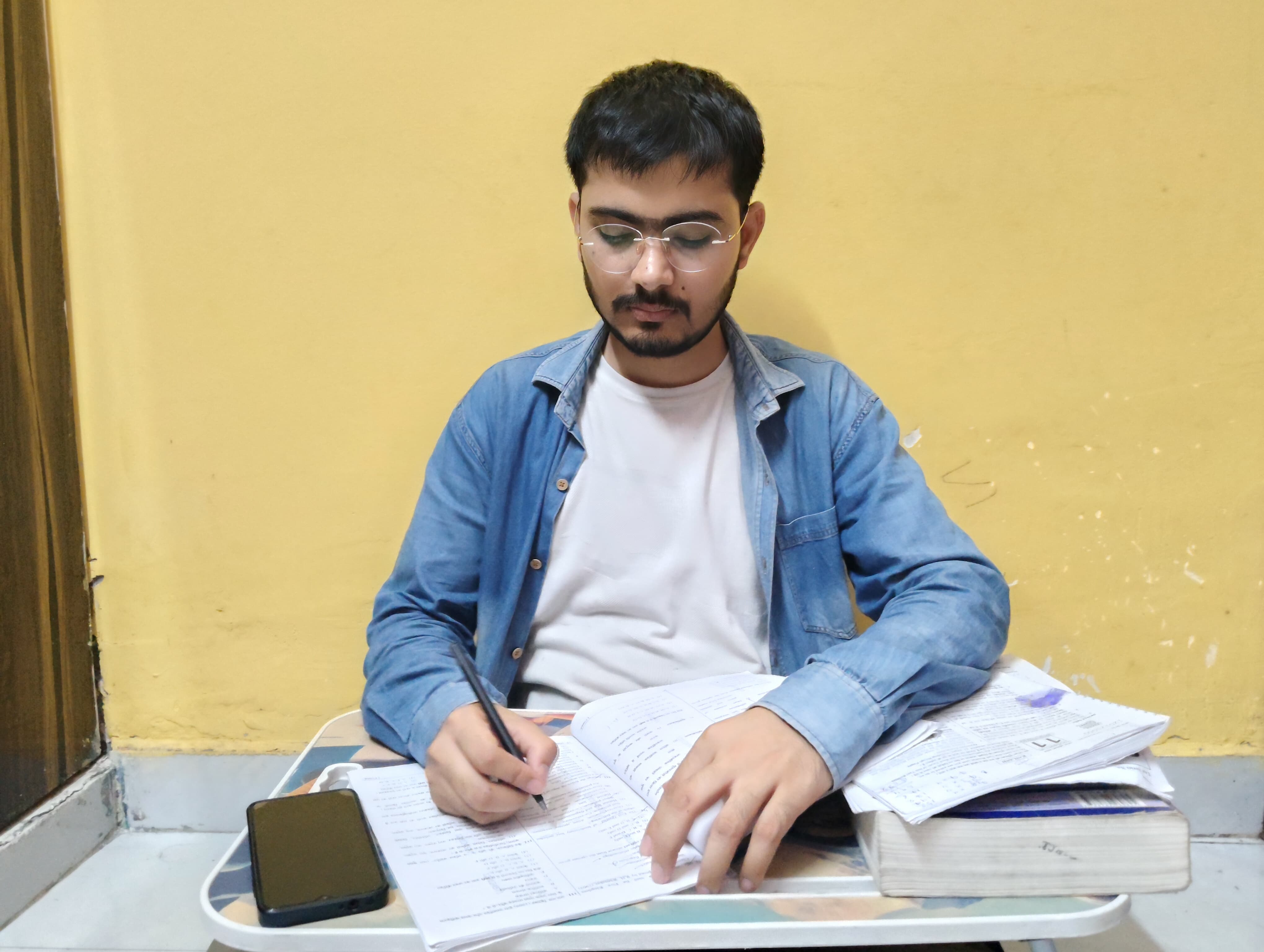 Harsh Dubey preparing again for NEET exam scheduled on June 21 after paper leak (Photo: Special Arrangement)