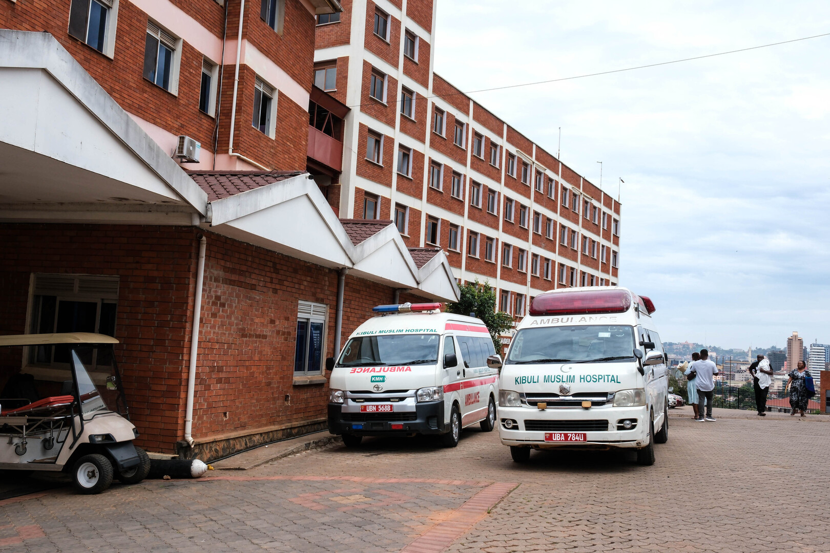 Uganda attempts to contain Ebola outbreak