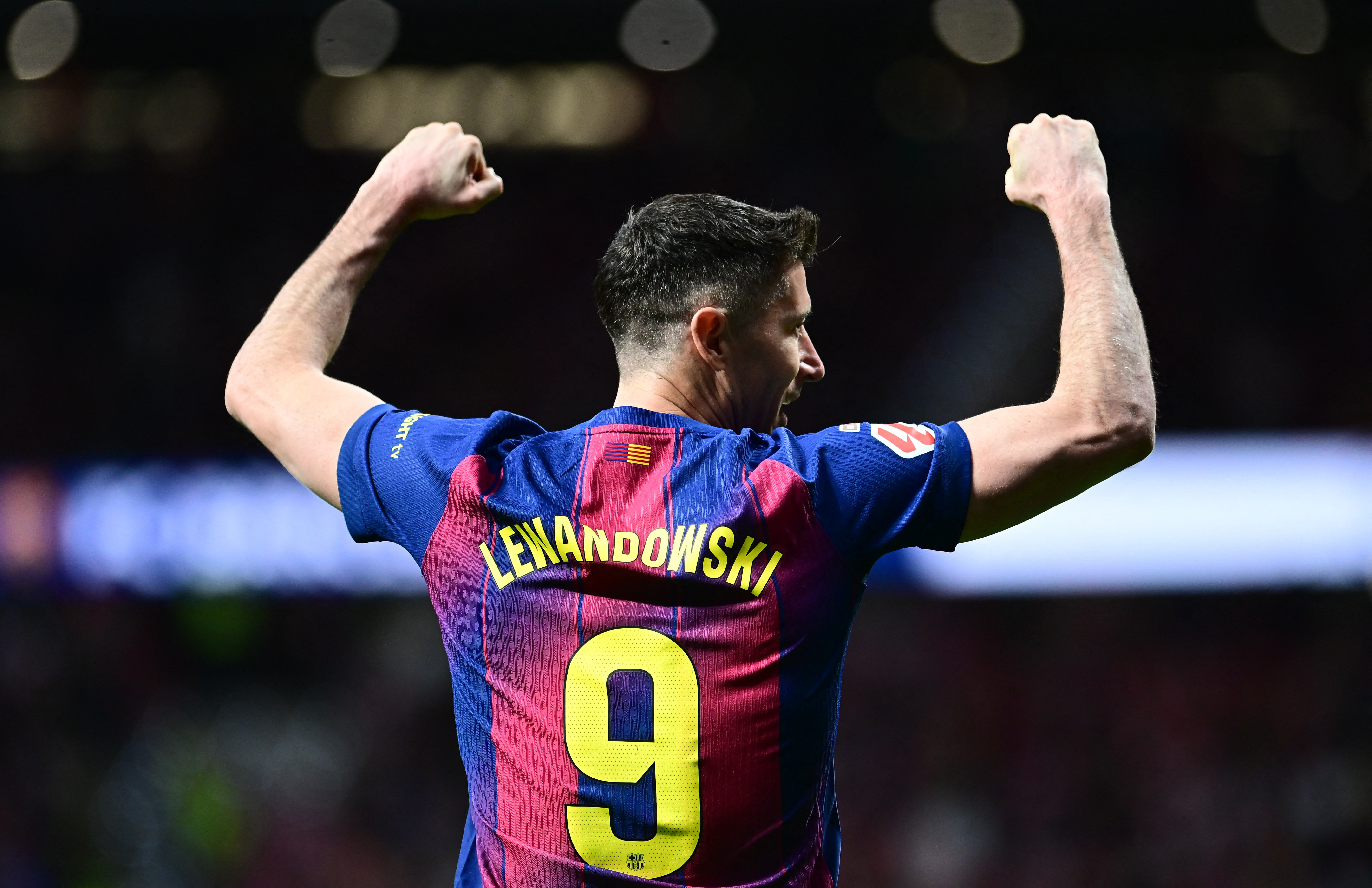 Soccer Football - LaLiga - Atletico Madrid v FC Barcelona - Riyadh Air Metropolitano, Madrid, Spain - April 4, 2026 FC Barcelona's Robert Lewandowski celebrates after the match REUTERS/Juan Barbosa