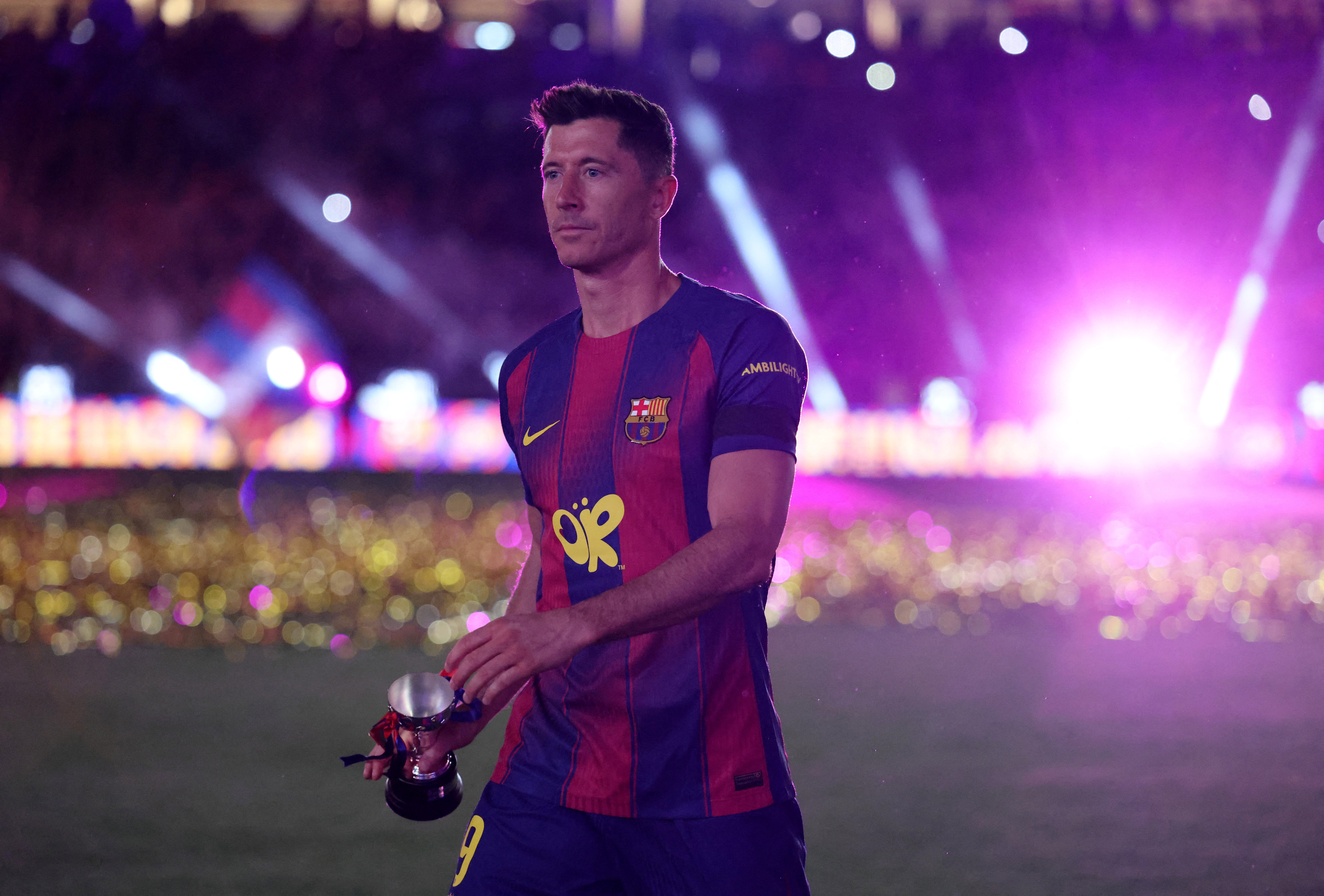 Soccer Football - LaLiga - FC Barcelona v Real Madrid - Spotify Camp Nou, Barcelona, Spain - May 10, 2026 FC Barcelona's Robert Lewandowski celebrates after winning the LaLiga REUTERS/Nacho Doce