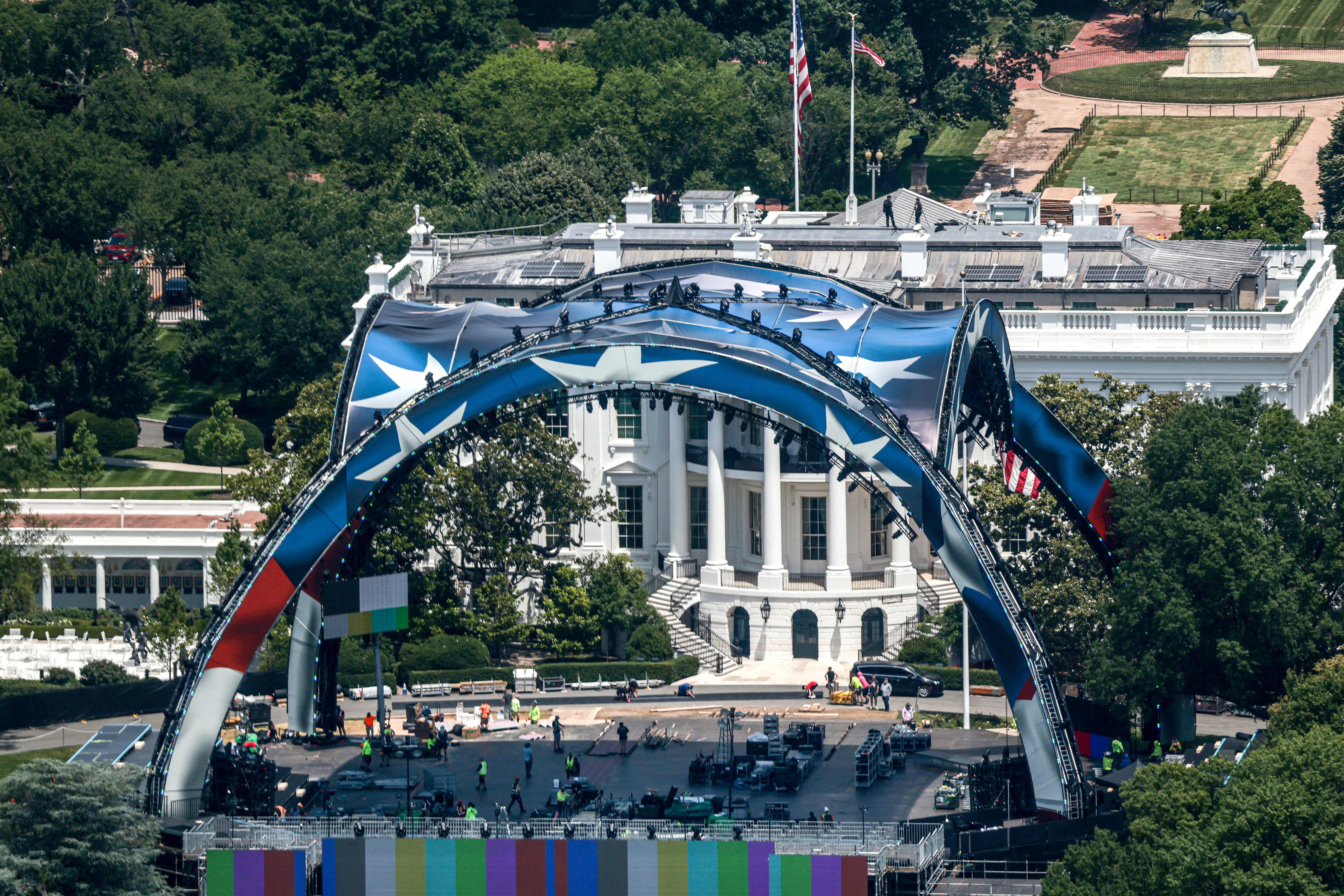 UFC White House Octagon construction.