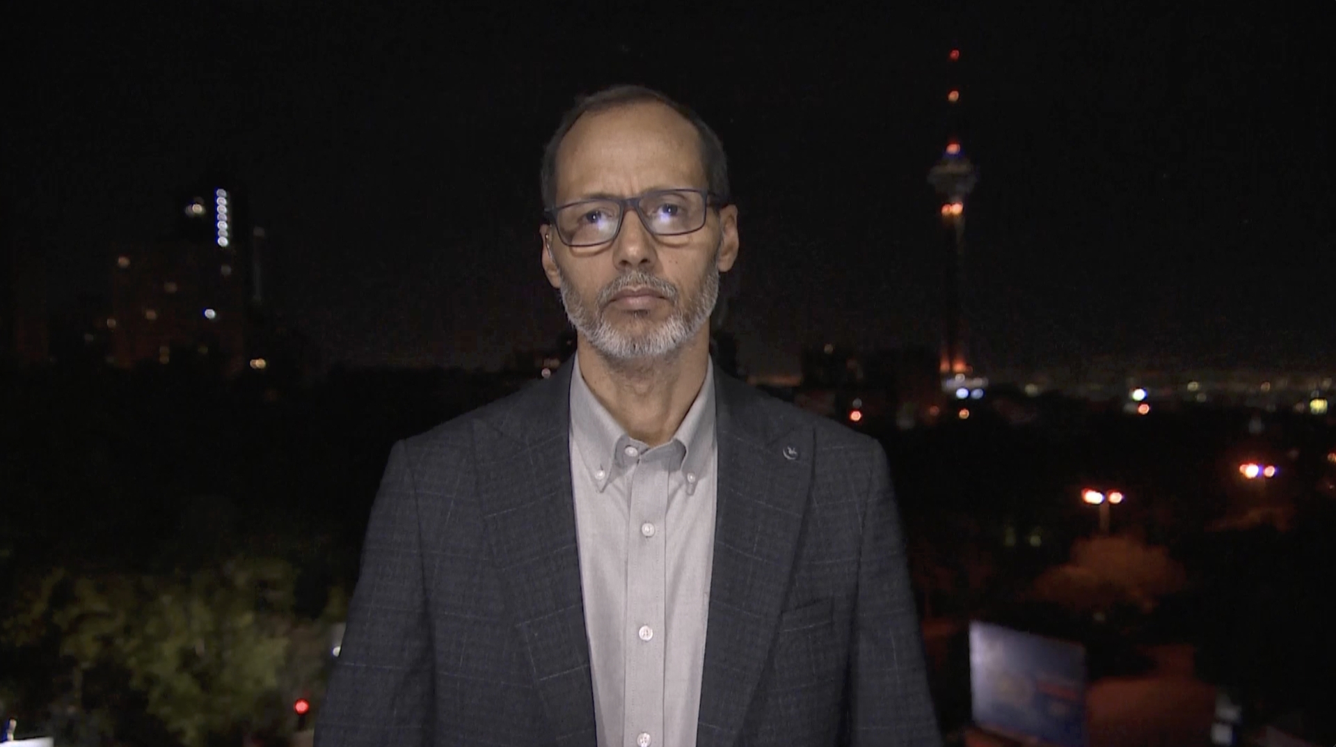 Mo Vall live from Tehran