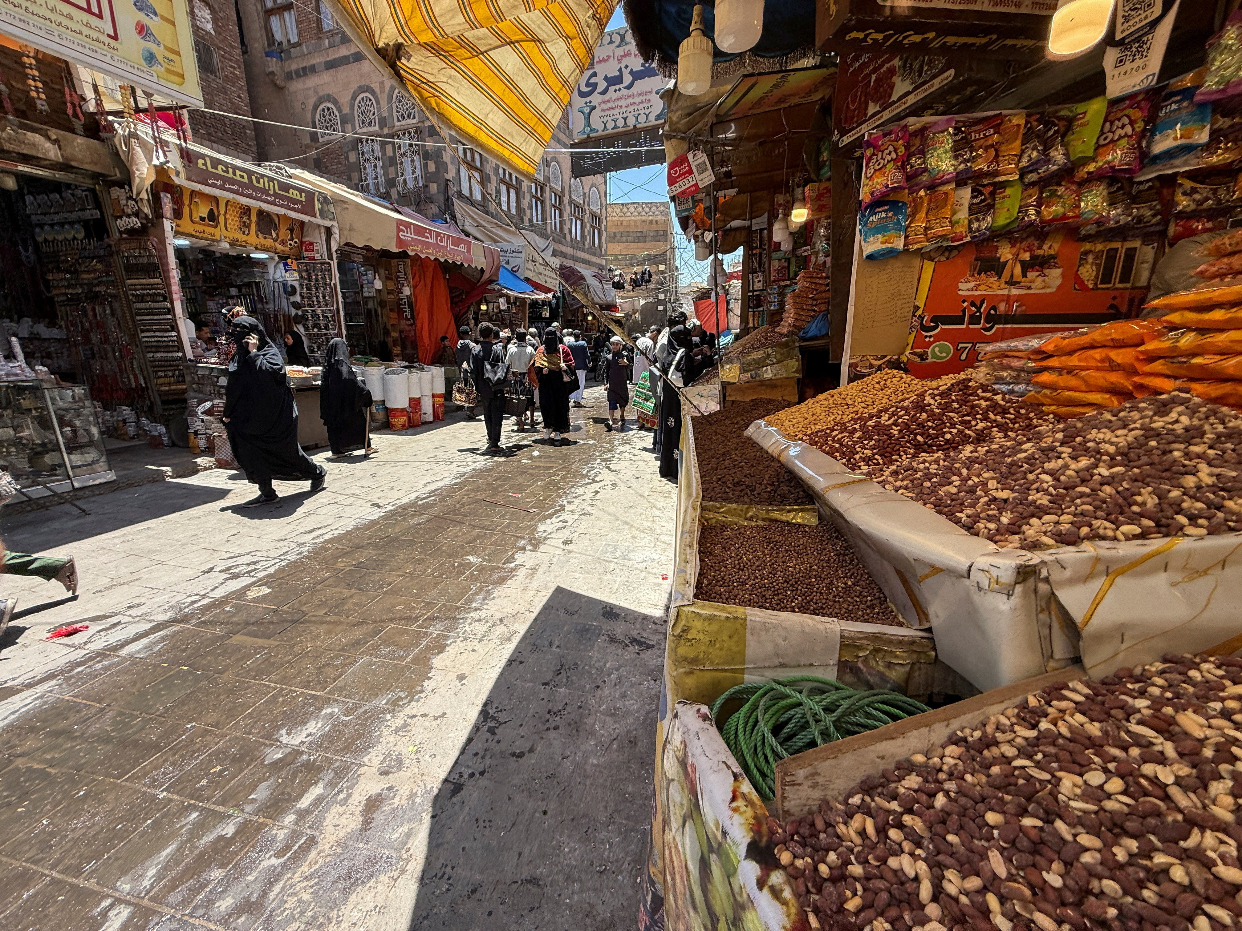 People walk at a marketplace in downtown Sanaa, Yemen September 16, 2026. REUTERS/Adel Al Khader