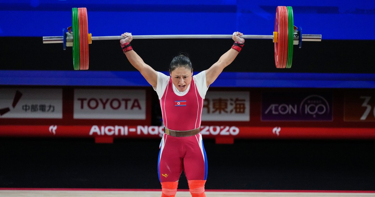 Ri joined an elite club of just four weightlifters who have won three Asian Games gold medals