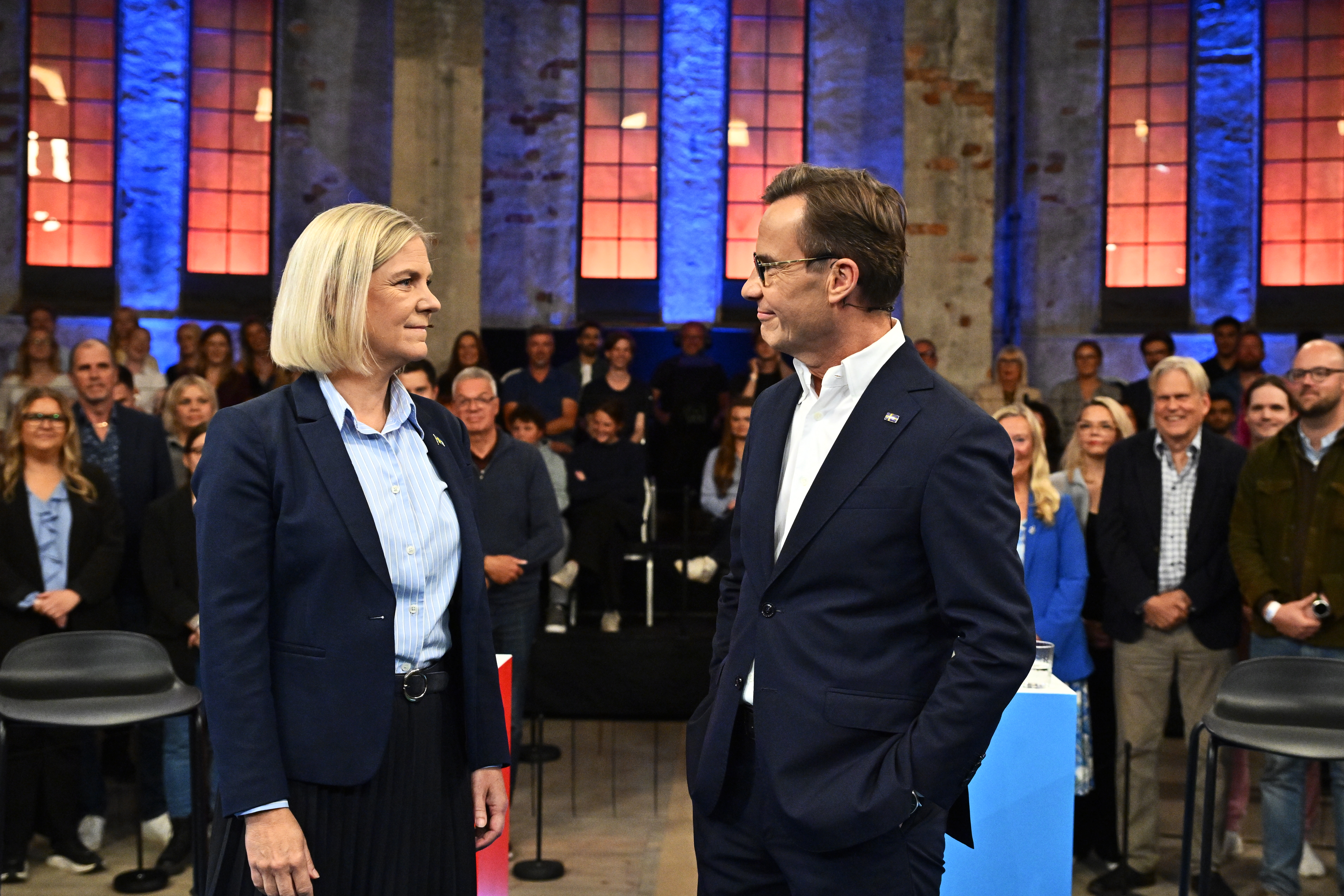 epa13226154 Sweden's Prime Ministerial candidates Magdalena Andersson (L) of the Social Democrats and Ulf Kristersson (R) of the The Moderates pose for photographers before an election debate in Gavle, Sweden, 09 September 2026, ahead of the general election on 13 September. EPA/Anders Wiklund SWEDEN OUT