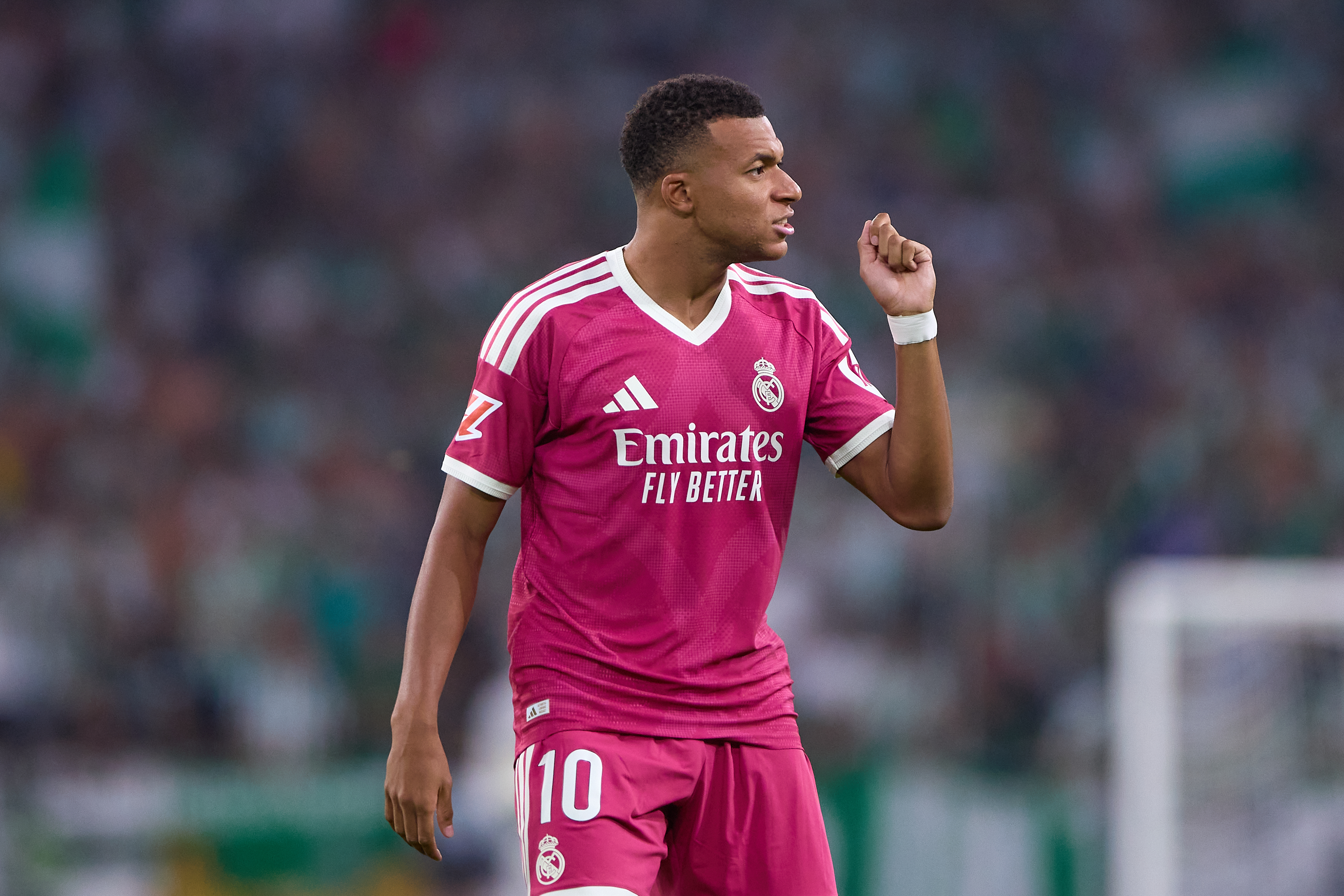 SEVILLE, SPAIN - SEPTEMBER 04: Kylian Mbappe of Real Madrid looks on during the LaLiga EA Sports 2026/27 match between Real Betis Balompie and Real Madrid at Estadio La Cartuja on September 04, 2026 in Seville, Spain. (Photo by Fran Santiago/Getty Images)
